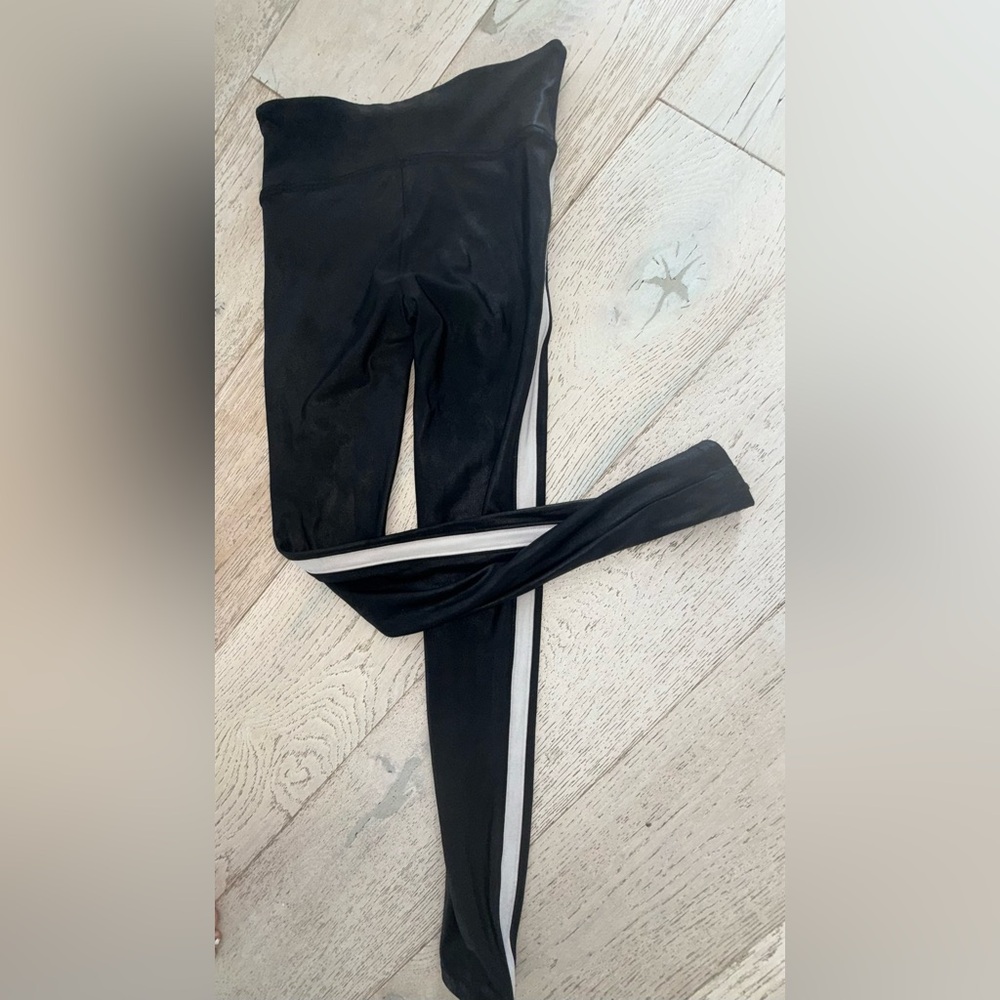 Spanx Side Stripe Faux Leather Leggings XS in very black - Picture 10 of 12